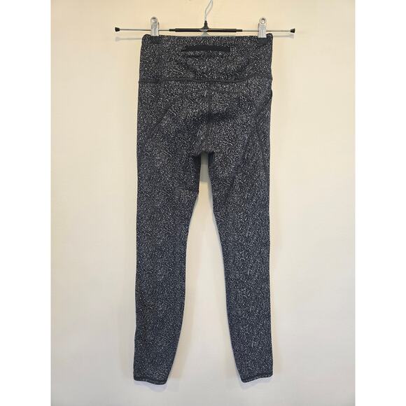 Athleta Black and White Lightening Static 7/8 Leggings size Sm Preloved - Picture 5 of 9